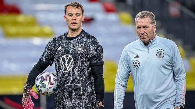 场就展现了 场就展现了